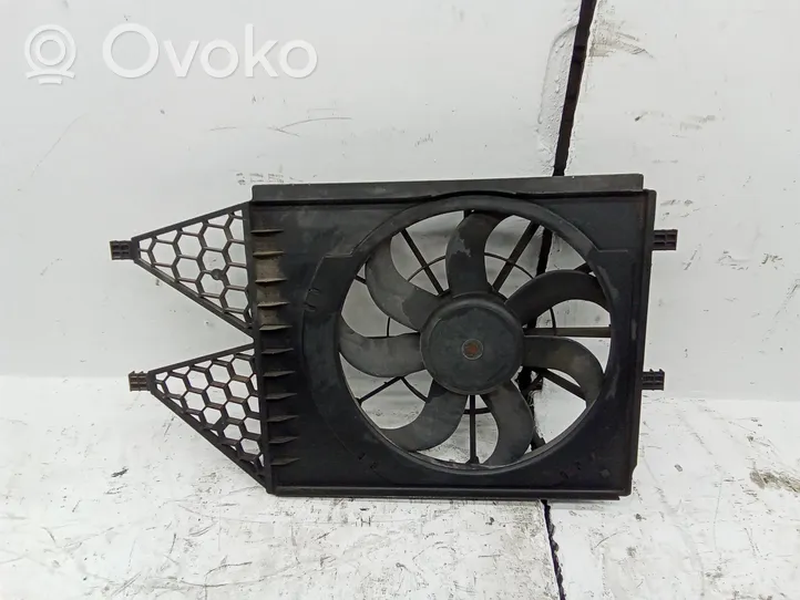 Skoda Roomster (5J) Ventilatore di raffreddamento elettrico del radiatore 6R0121207A