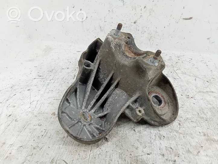 Audi A6 S6 C6 4F Mocowanie stabilizatora osi przedniej 4F0199351S