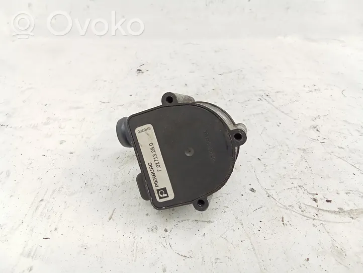 Volkswagen Touran II Pompe à eau de liquide de refroidissement 701713280