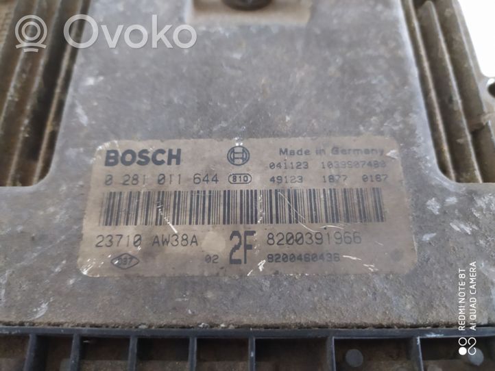 Nissan Primera Variklio valdymo blokas 0281011644