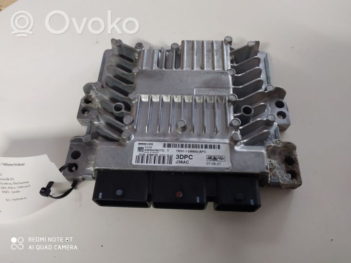 Ford Focus Dzinēja vadības bloks 5WS40607CT