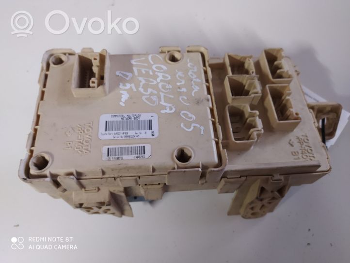 Toyota Corolla Verso AR10 Module confort 892210F020