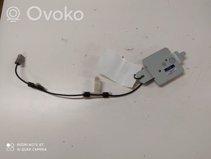 Jaguar S-Type Antenna GPS 2R8310E921