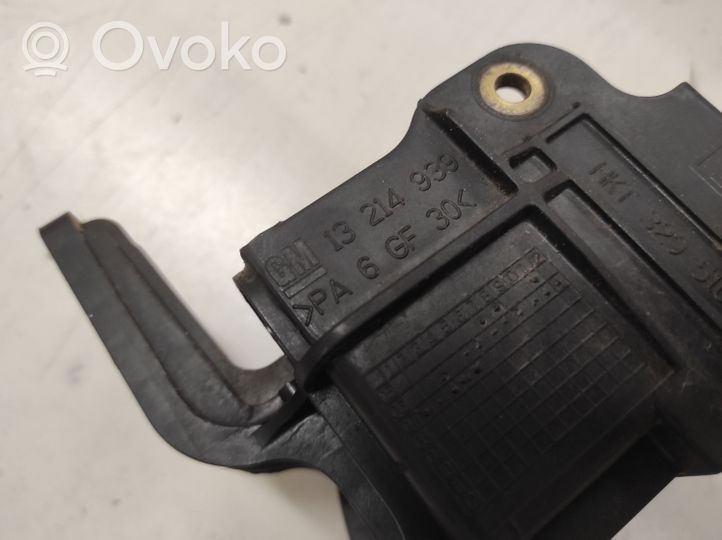 Opel Zafira B ABS-pumpun kiinnike 13214939