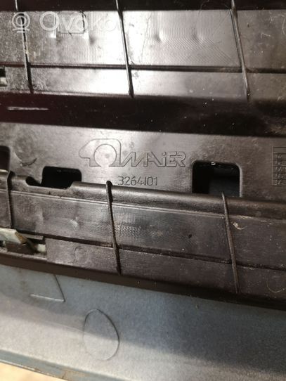 Citroen Berlingo Maskownica / Grill / Atrapa górna chłodnicy 9644758177