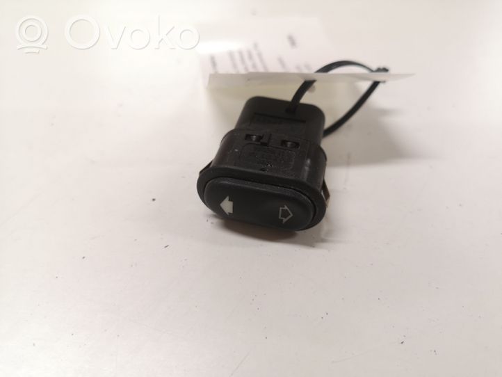 Ford Focus C-MAX Electric window control switch 15B679AA