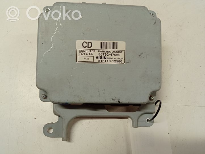 Toyota Prius (XW20) Pysäköintitutkan (PCD) ohjainlaite/moduuli 8679247060