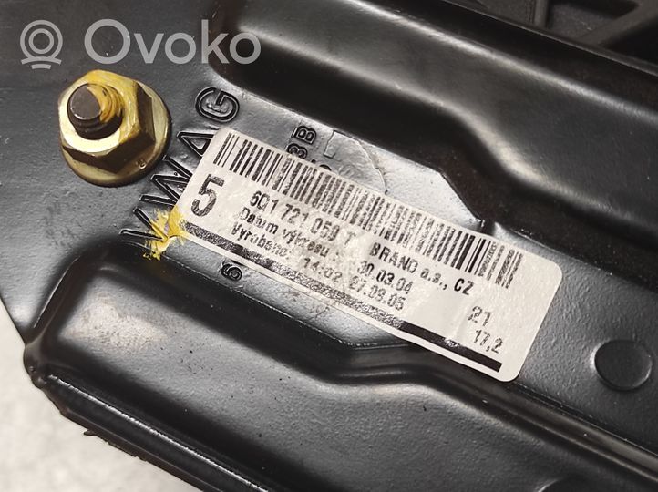 Volkswagen Polo IV 9N3 Pedał sprzęgła 6Q1721059T