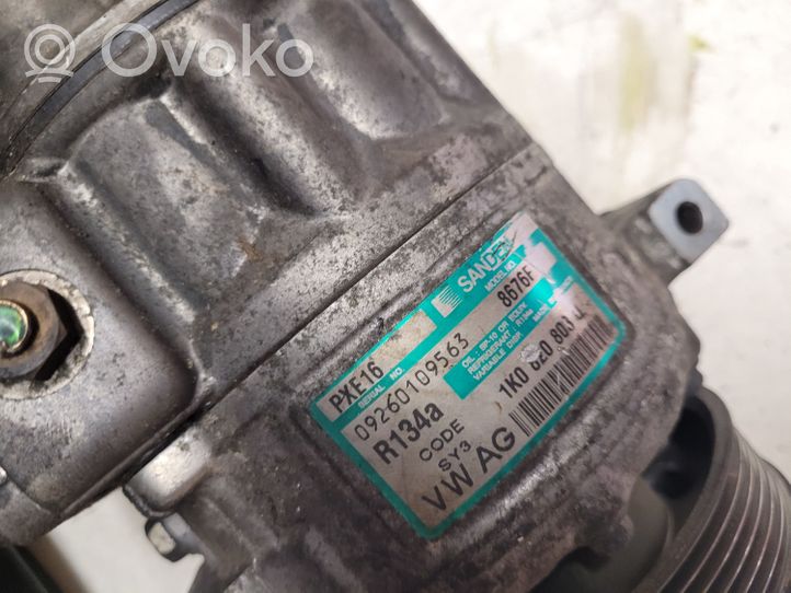 Volkswagen PASSAT B6 Ilmastointilaitteen kompressorin pumppu (A/C) 1K08208030