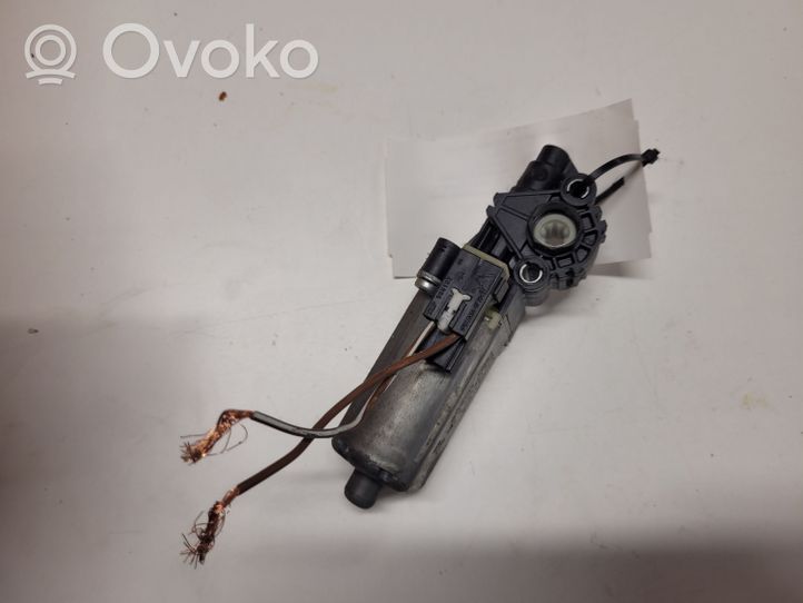 Saab 9-5 Moteur de réglage de siège 0390201900