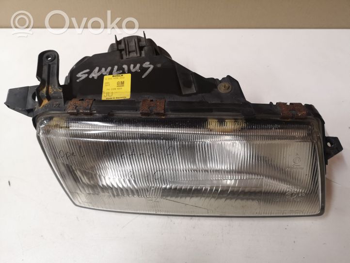 Opel Vectra A Lampa przednia 0301028302