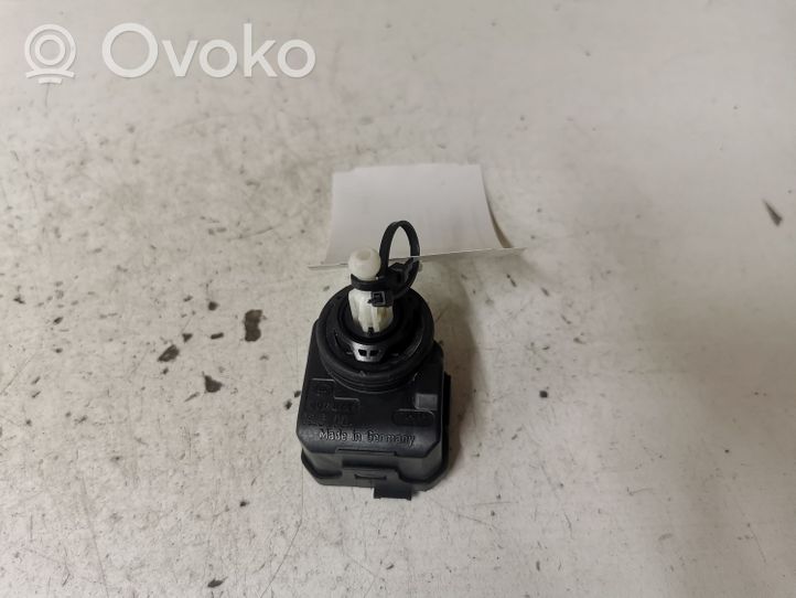 Volkswagen Polo IV 9N3 Headlight level adjustment motor 007878HL000