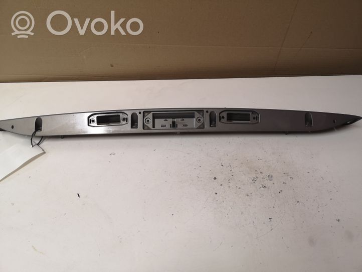 Volvo V50 Listwa oświetlenie tylnej tablicy rejestracyjnej 30699682