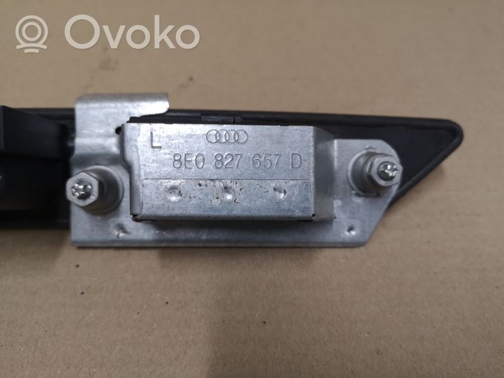 Audi A6 S6 C6 4F Takaluukun rekisterikilven valon palkki 8E0827657E