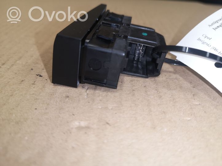 Opel Insignia A Traction control (ASR) switch 13272500