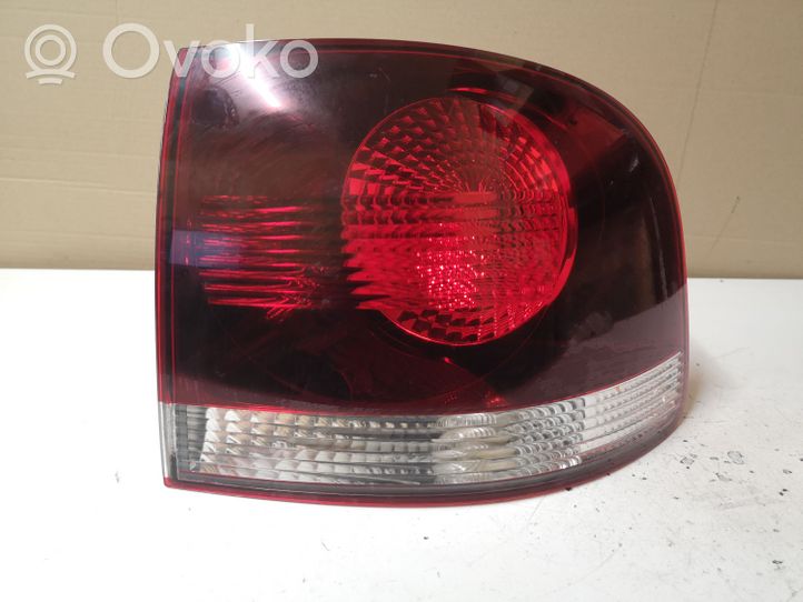 Volkswagen Touareg I Lampa tylna 28258002