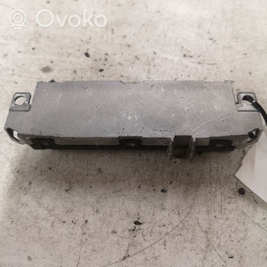 Audi A4 S4 B8 8K Aerial antenna amplifier 7617310173