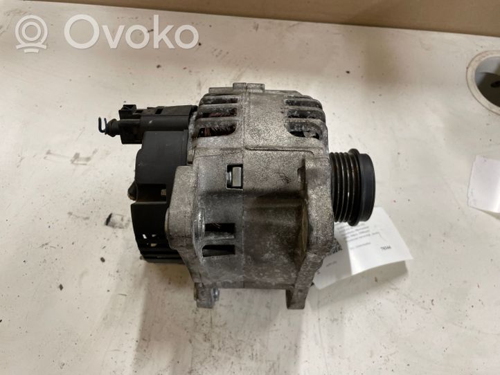 Volkswagen PASSAT B5.5 Alternator 627349