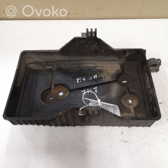 Mazda 6 Boîte de batterie GAM656041