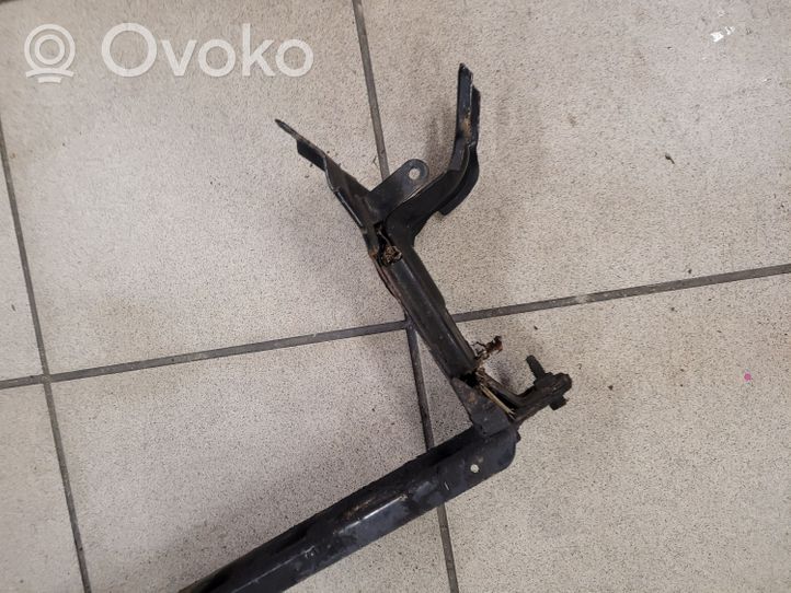 Volvo XC60 Staffa del pannello di supporto del radiatore 31261931