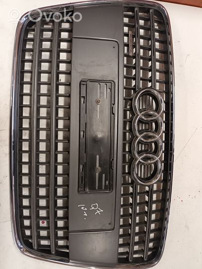 Audi Q7 4L Maskownica / Grill / Atrapa górna chłodnicy 4L0853651