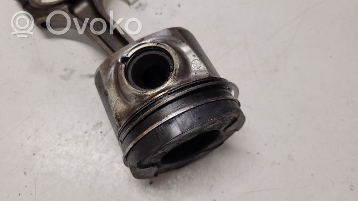 Volvo XC60 Piston avec bielle 81L123