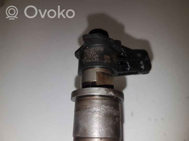 Renault Trafic II (X83) Injecteur de carburant 0986435350