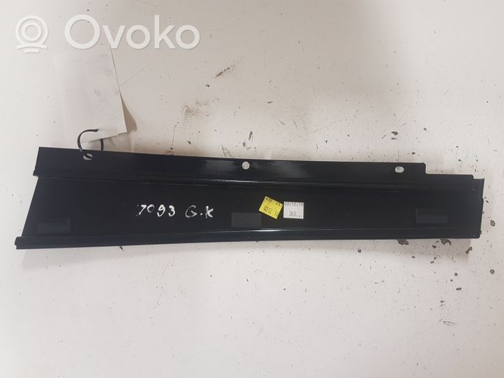 Volvo XC60 Rivestimento modanatura del vetro della portiera posteriore 31299911