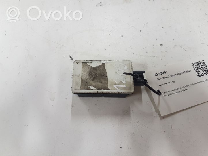 Volvo S40 Oven keskuslukituksen ohjausyksikön moduuli 31252983