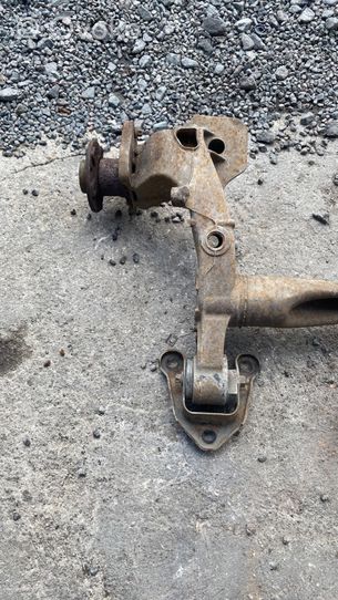 Opel Zafira B Rear axle beam 