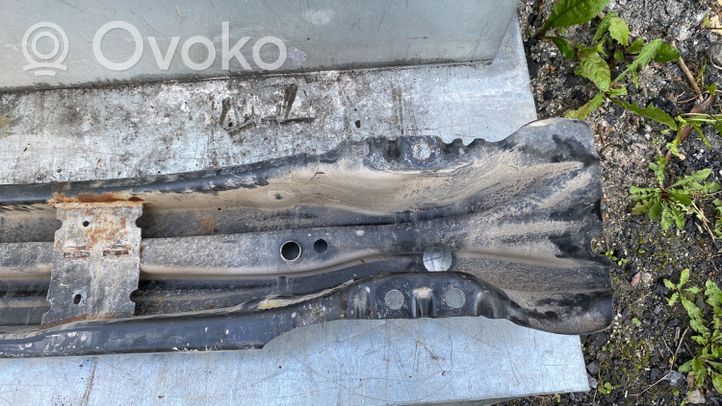 Volvo V40 Renfort de pare-chocs arrière 31299699