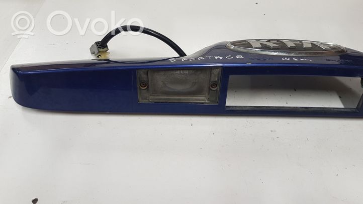 KIA Sportage Trunk door license plate light bar 925011F0