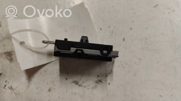 Volvo V60 Antenos stiprintuvas 7CP117C847CA