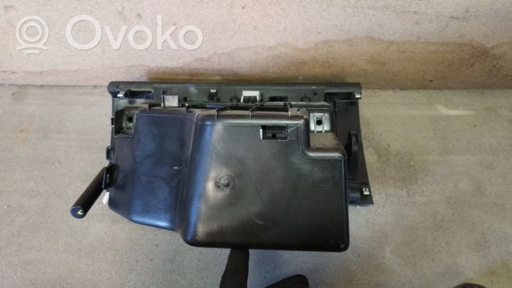 Citroen C5 Daiktadėžės (bordačioko) komplektas 63040210