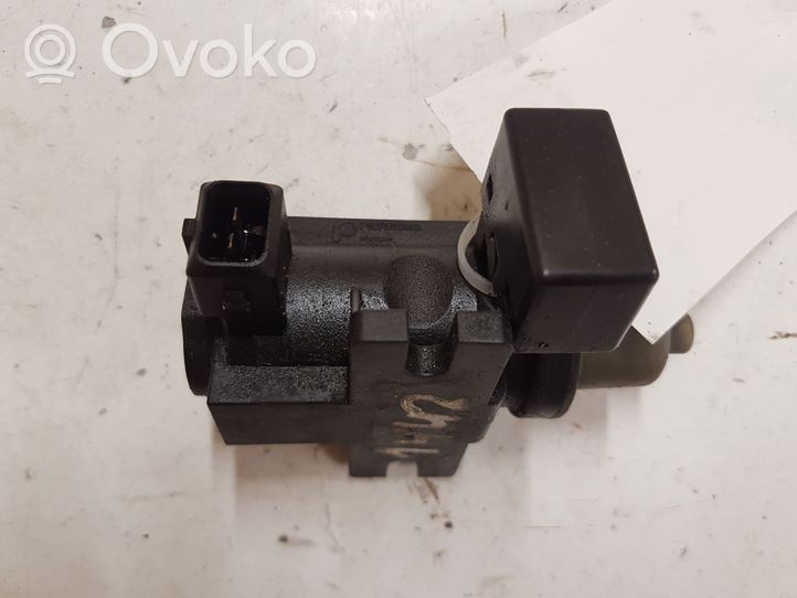 Opel Zafira B Vacuum valve 55563534