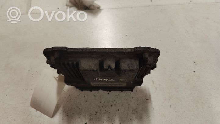 Opel Zafira B Sterownik / Moduł ECU 028014452