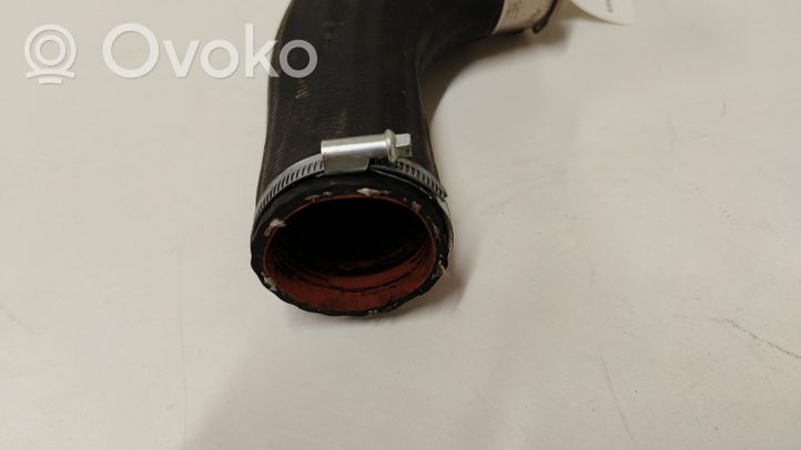 Volvo XC90 Tube d'admission de tuyau de refroidisseur intermédiaire 31657743