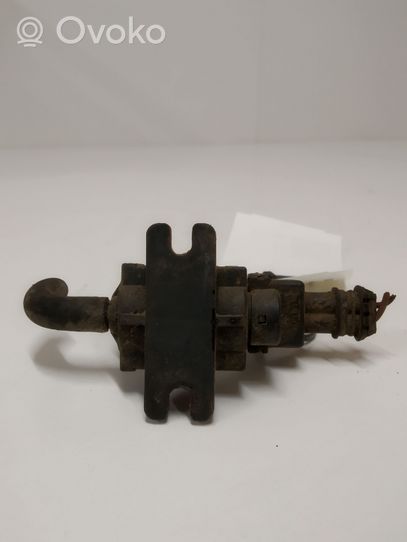 Opel Astra H Vacuum valve 722448001