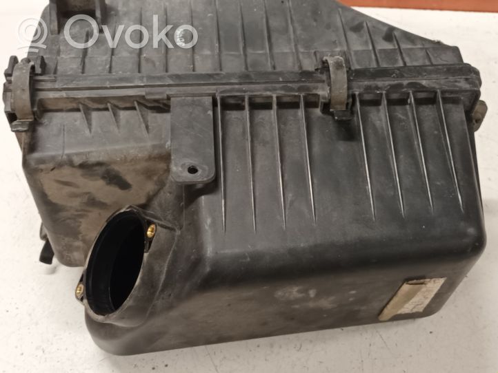 KIA Carens I Air filter box OK2FX13320