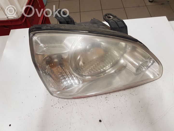 KIA Carens I Lampa przednia 0K2FA51020