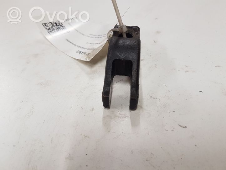 Opel Astra H Fuel Injector clamp holder 