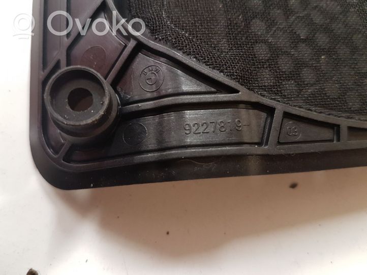 BMW 3 F30 F35 F31 Maskownica głośnika niskotonowego 43040789282