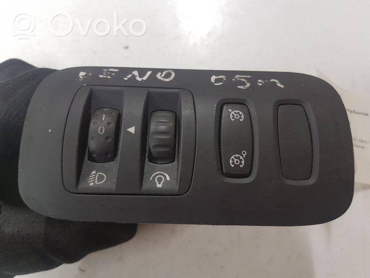 Renault Clio III Przycisk / Pokrętło regulacji świateł 88020001