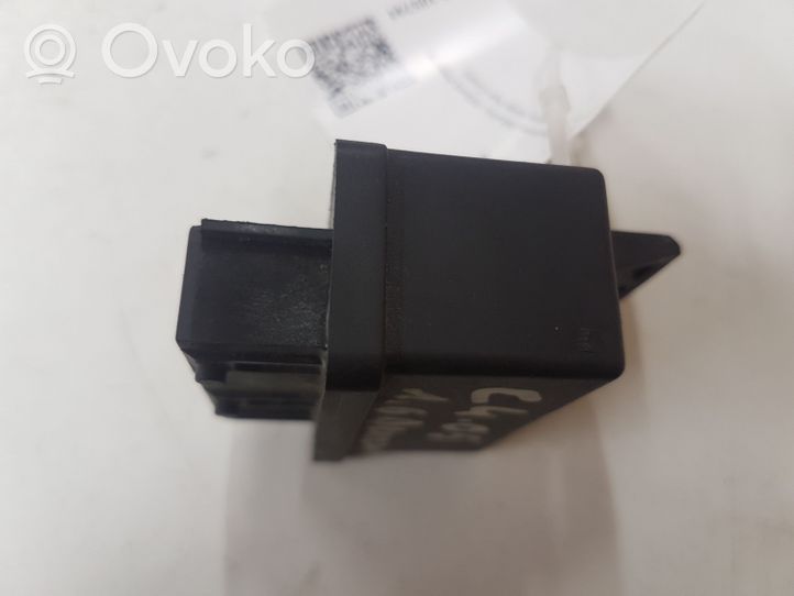 Citroen C4 I Polttoainepumpun rele 240107