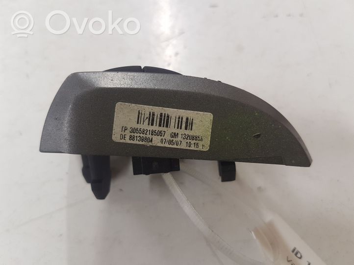 Opel Astra H Steering wheel buttons/switches 13208858