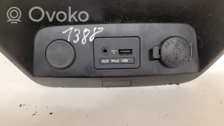 KIA Sorento Seat heating switch 933002P030