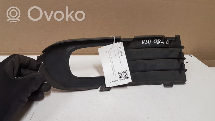 Volvo V50 Priešrūkinio žibinto apdaila/ grotelės 30655884