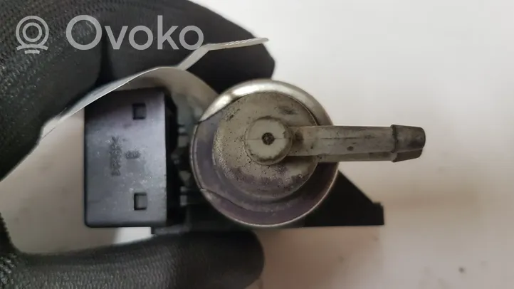 Volvo V70 Turbo solenoid valve 72190329