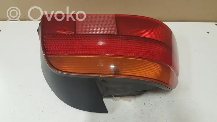 BMW 3 E90 E91 Lampy tylnej klapy bagażnika 4871734