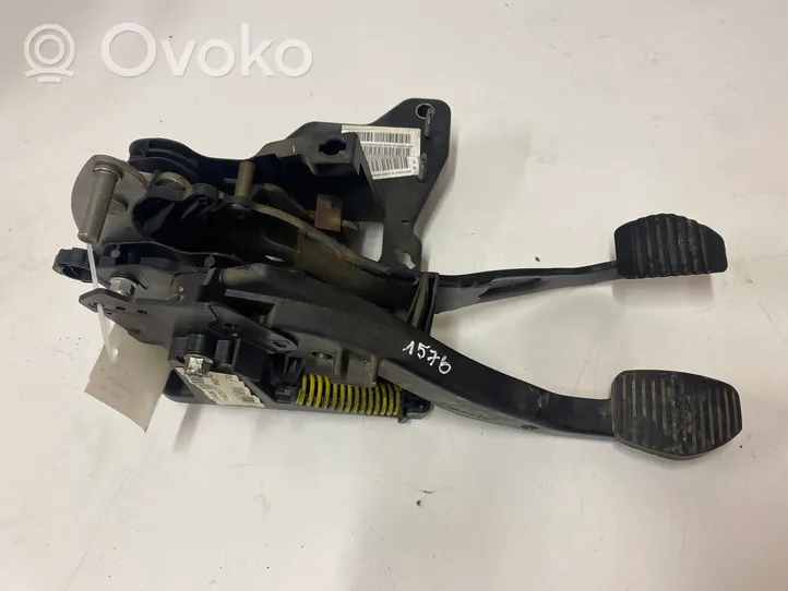 Citroen C5 Pedal assembly 9663998080